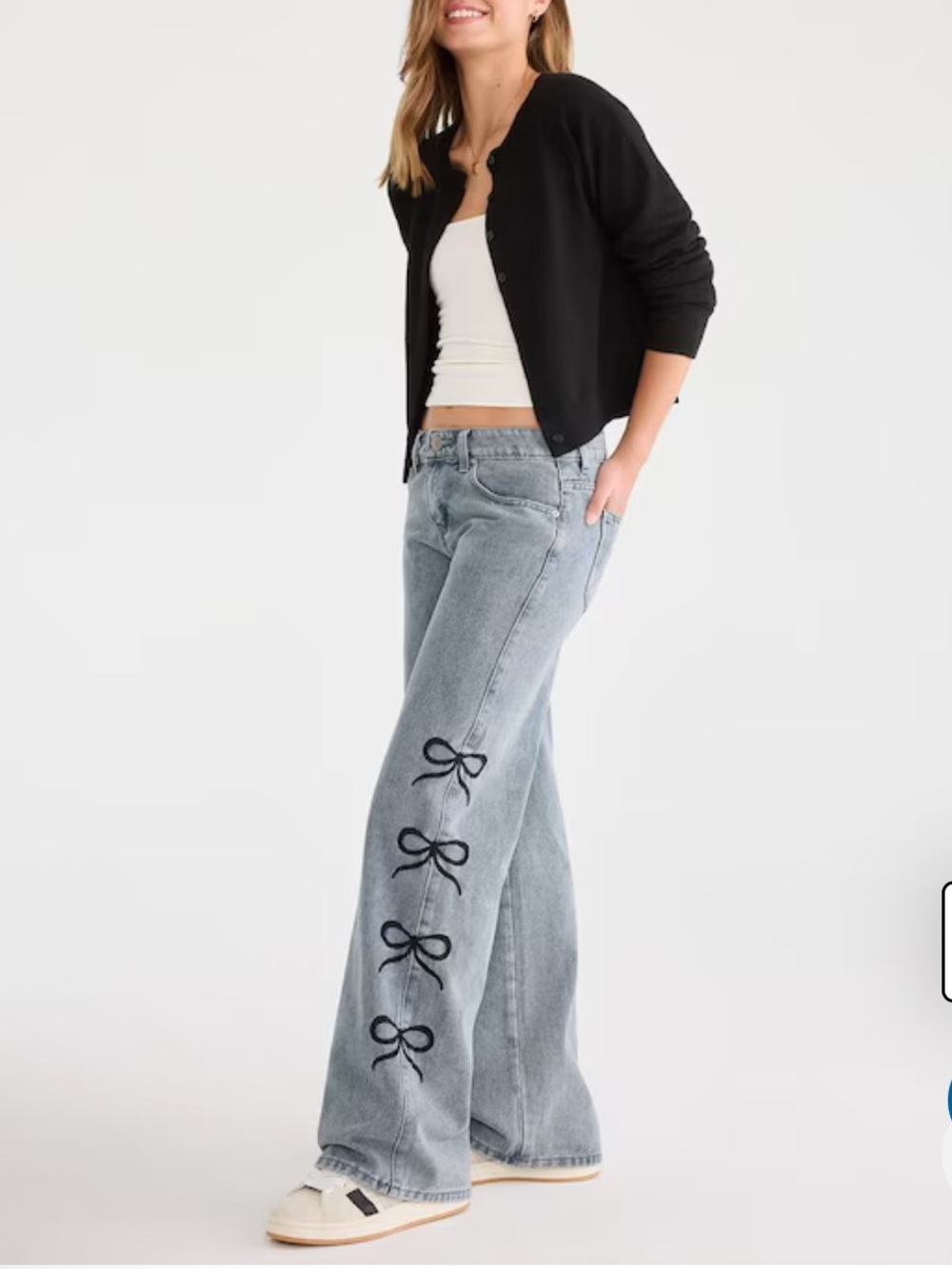 Aéropostale Baggy Wide Leg Bow Embroidered Jeans